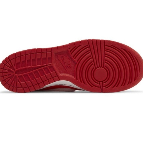 Nike - Picture 4 of 8